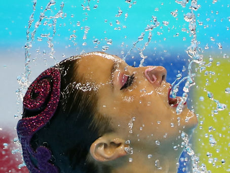 [포토뉴스] "아니타 알바레즈(미국)" "오나 카르보넬(스페인)"이 연기를 펼치고 있다- 팔로우뉴스(followNEWS.kr)