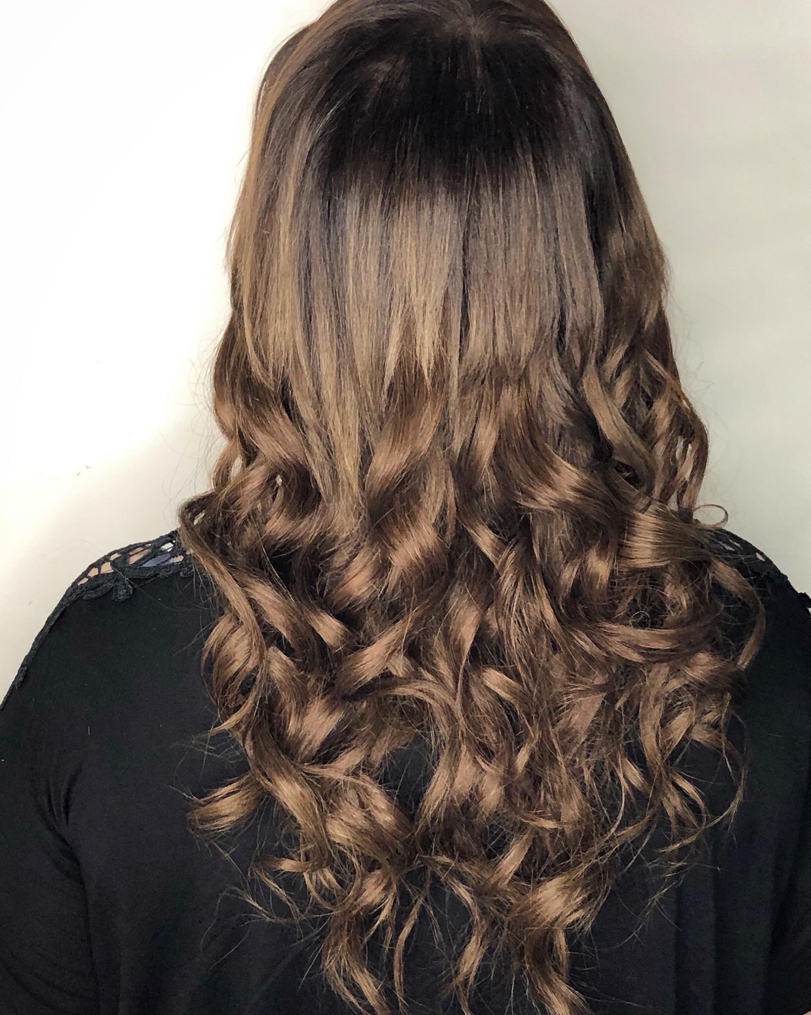 Creare capolavori come questo, e' facilissimo. Basta affidarsi a Viemme Hair Extension. Numeri 1 in asslouto!!! content media