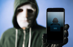 ¿Está Usted Siendo Vigilado… Por Medio de su Teléfono Móvil?