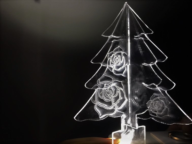 【クリスマスを彩るイルミネーション・途中】クリスマスツリー🎄 content media