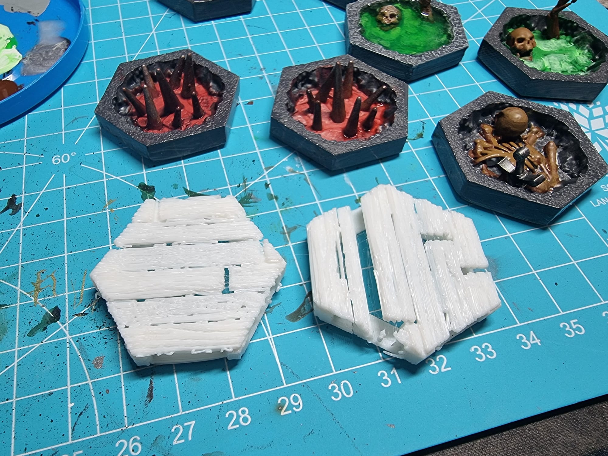 Tiles lifting (maybe brigding problems?)
HELP content media