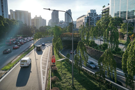 6 Reasons to Drive a Hybrid Car