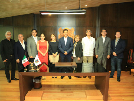 Se reúnen el gobernador, los senadores y diputados federales