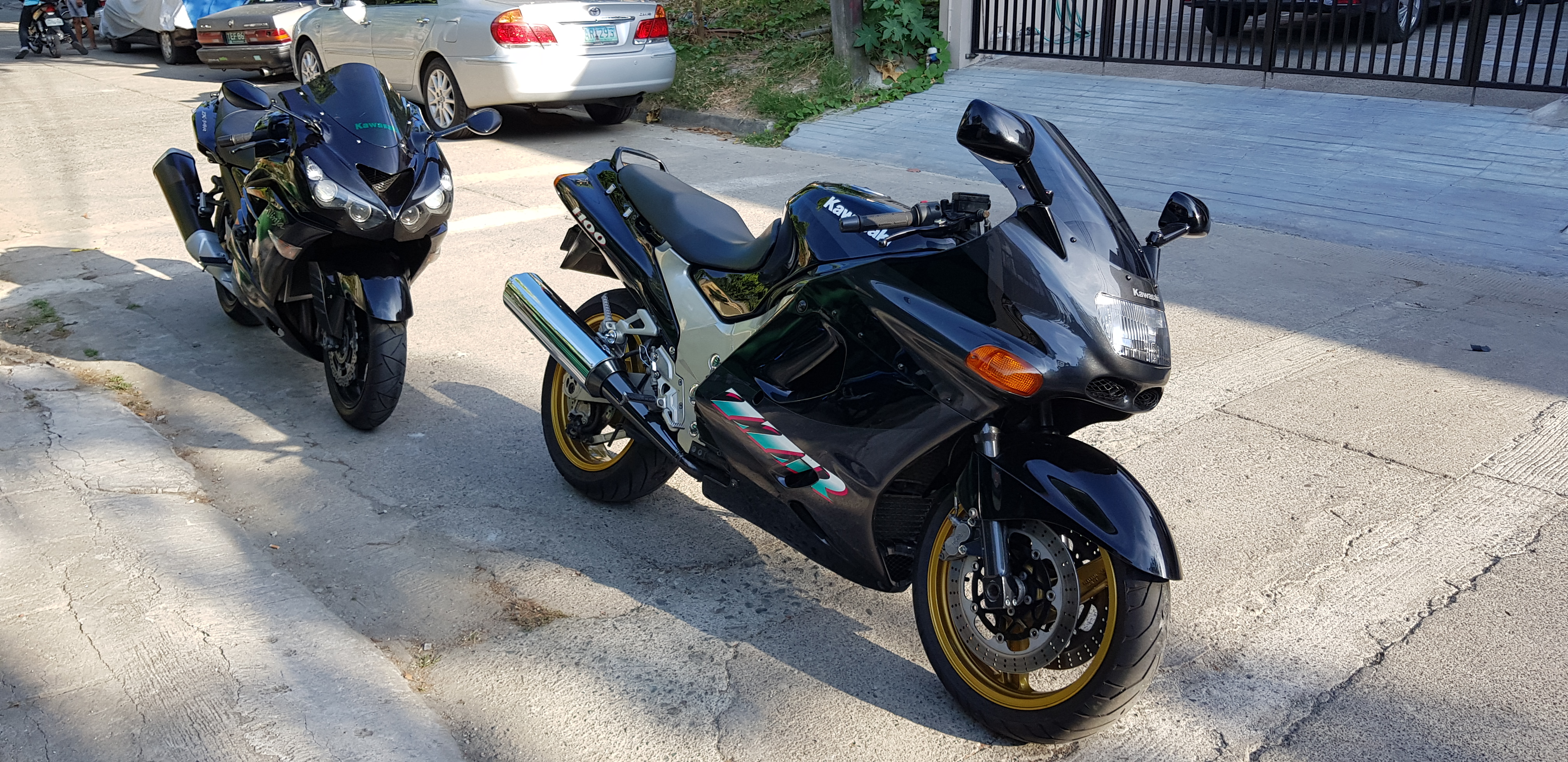 The ZZR and ZX waiting to hit the road content media