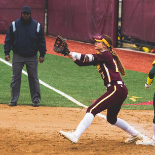 SU softball sweeps the first day of the Salisbury Tournament