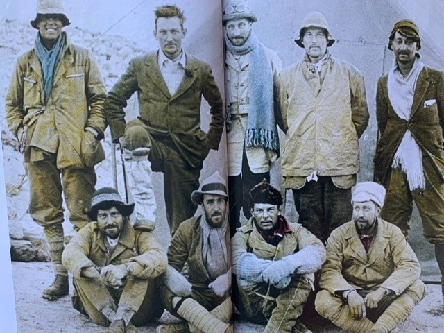 A equipa que em 1924 tentou pela terceira vez a ascensão ao Everest.
