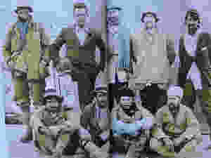 A equipa que em 1924 tentou pela terceira vez a ascensão ao Everest.