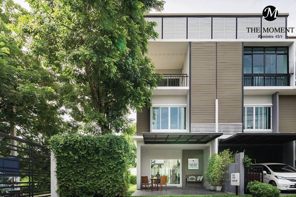 THE MOMENT RAMINTRA ARCHITECTURE