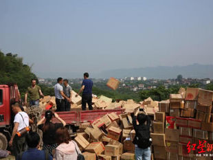 四川宜宾“大数据”严打假酒 销毁假酒16000瓶