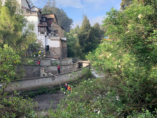 Un mes estará suspendido el puente del Machángara