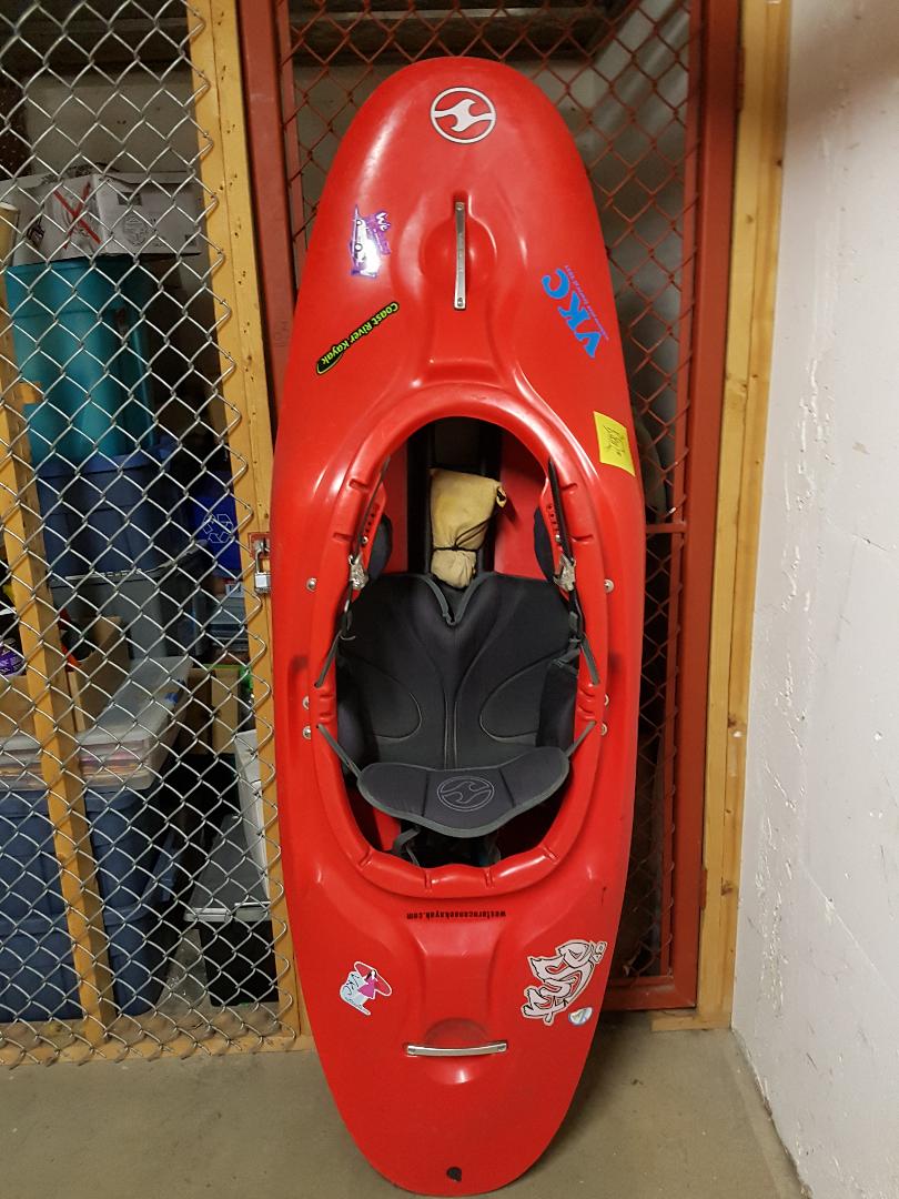 $400 - River runner/playboat kayak - Wavesport fuse 48 -with float bags and skirt - content media