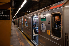 In Emptier Subways, Violent Crime Is Rising