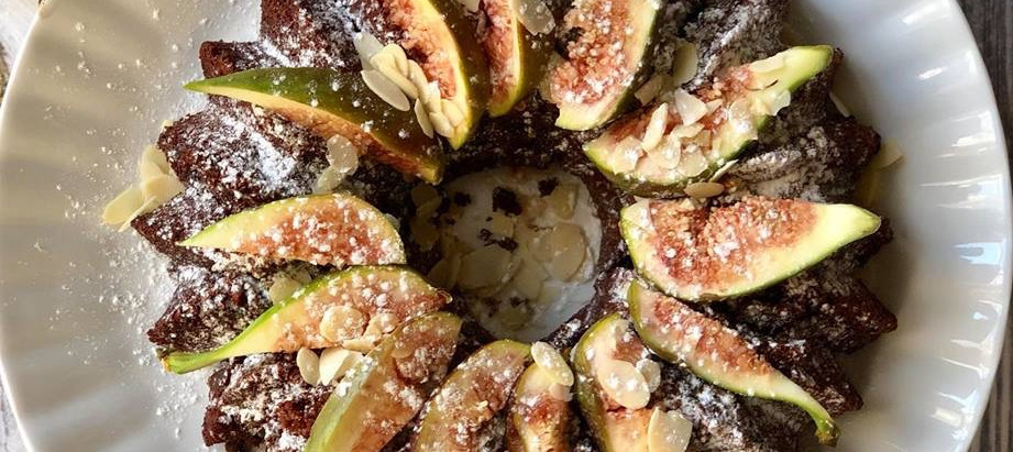Ciambella cioccolato e fichi (vegana)