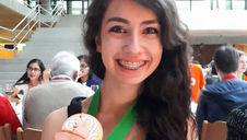 Brasileira de 17 anos leva o ouro em Olimpíada Europeia de Matemática