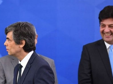"Oremos", escreve Mandetta após saída de Teich, confira.