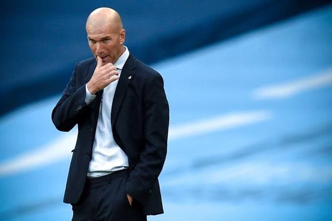 4 POTENTIAL CANDIDATES HAVE BEEN RUMOURED TO REPLACE ZIDANE.
🇮🇹 Antonio Conte
🇪🇦 Raúl
🇮🇹 Massimiliano Allegri
🇩🇪 Joachim Löw content media