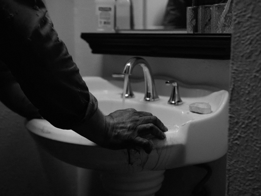 Manos De Oro - Short Film Review