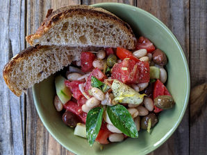 Insalatona con fagioli