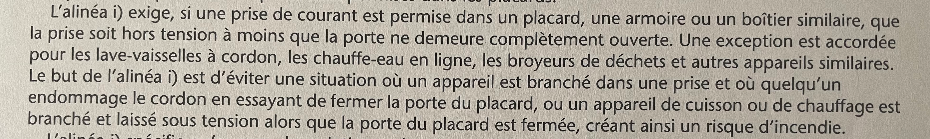 Prise dans cabinet de cuisine content media
