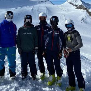 Gute Ski-Lehrer braucht das Land.
Waidhofen hat 5 neue