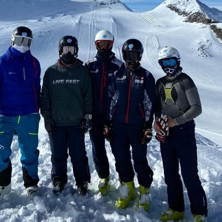 Gute Ski-Lehrer braucht das Land.
Waidhofen hat 5 neue
