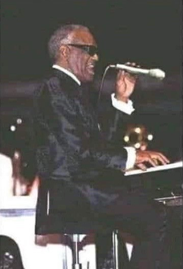 Ray Charles backwards mic