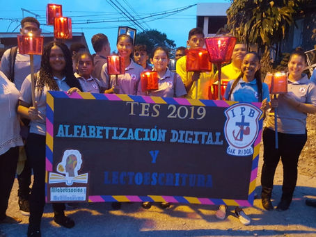 EN ROATÁN CONMEMORAN EL DÍA DE LA ALFABETIZACIÓN.