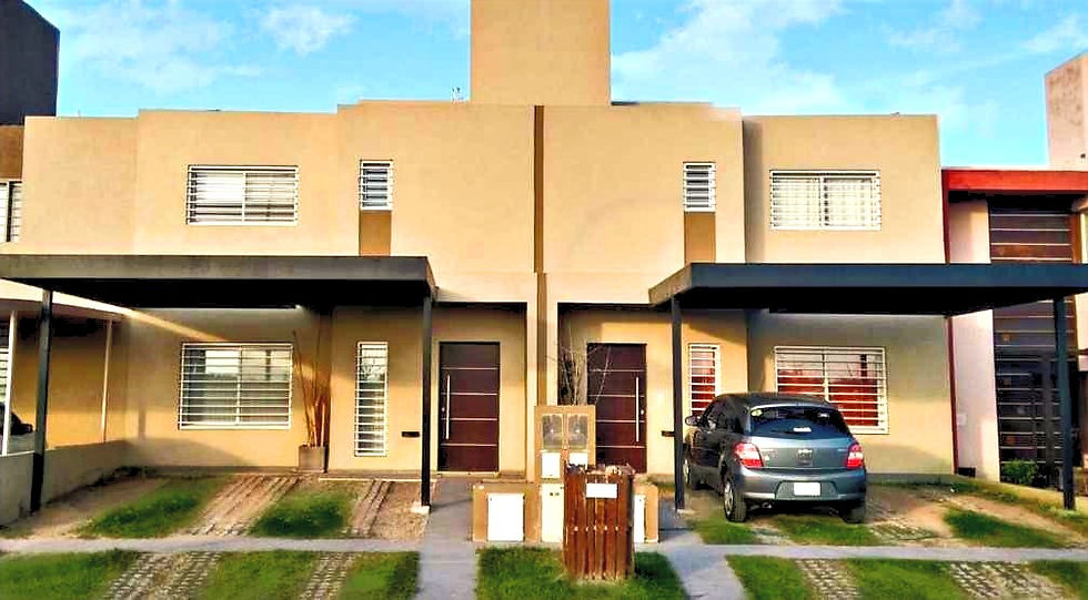 vista frontal de casa tipo duplex