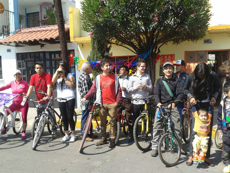 PASEO DOMINICAL EN BICICLETA EN NEZA PARA CELEBRAR EL DÍA DE MUERTOS