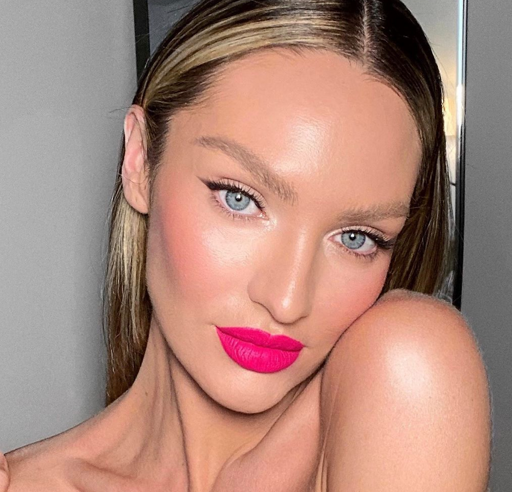 Batom pink, pink lipstick, 2020 makeup trend, tendência de maquiagem 2020
