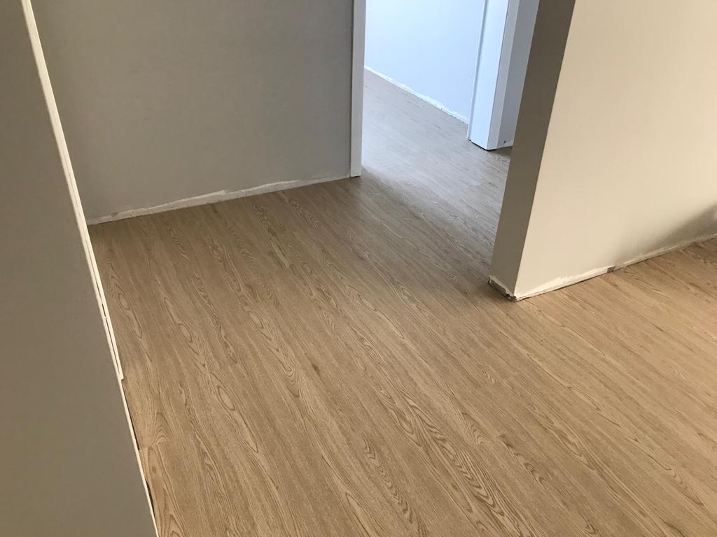 Piso de PVC Canela — foto 2