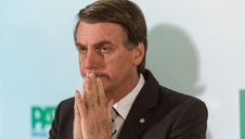Campanha de Bolsonaro fabricou um boato e o usou como antídoto contra a reportagem da Veja