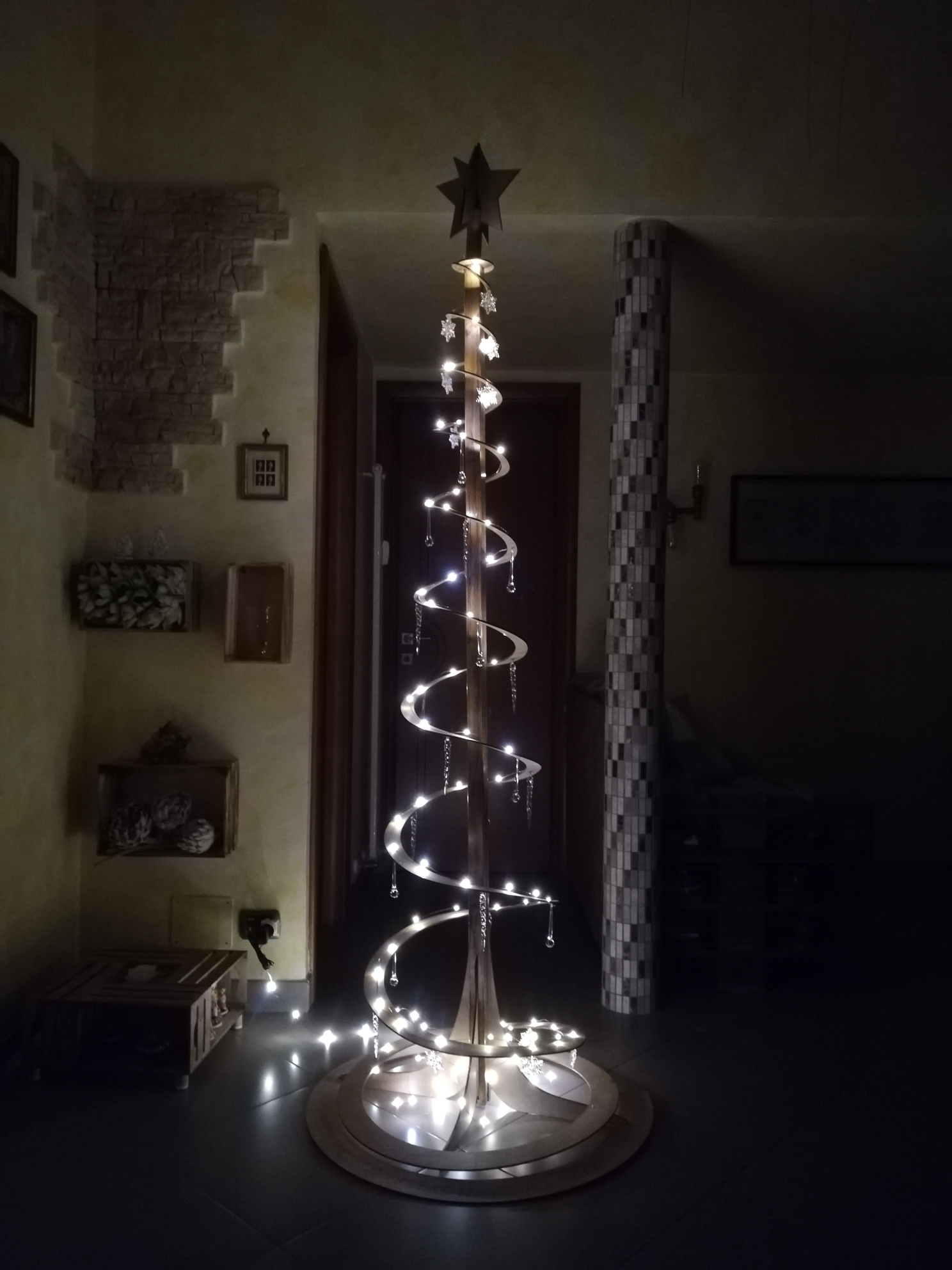 ALBERO DI NATALE content media