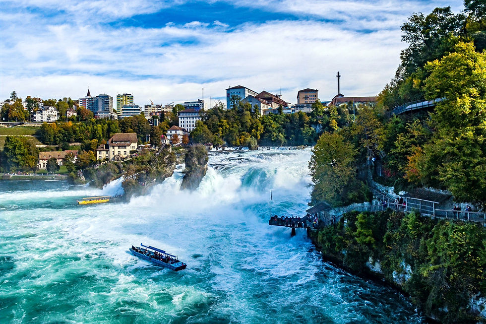 Highlights in Switzerland: Rheinfall, Schaffhausen © Aaron Matzinger's photo locations guide for Switzerland - walkerbout.ch