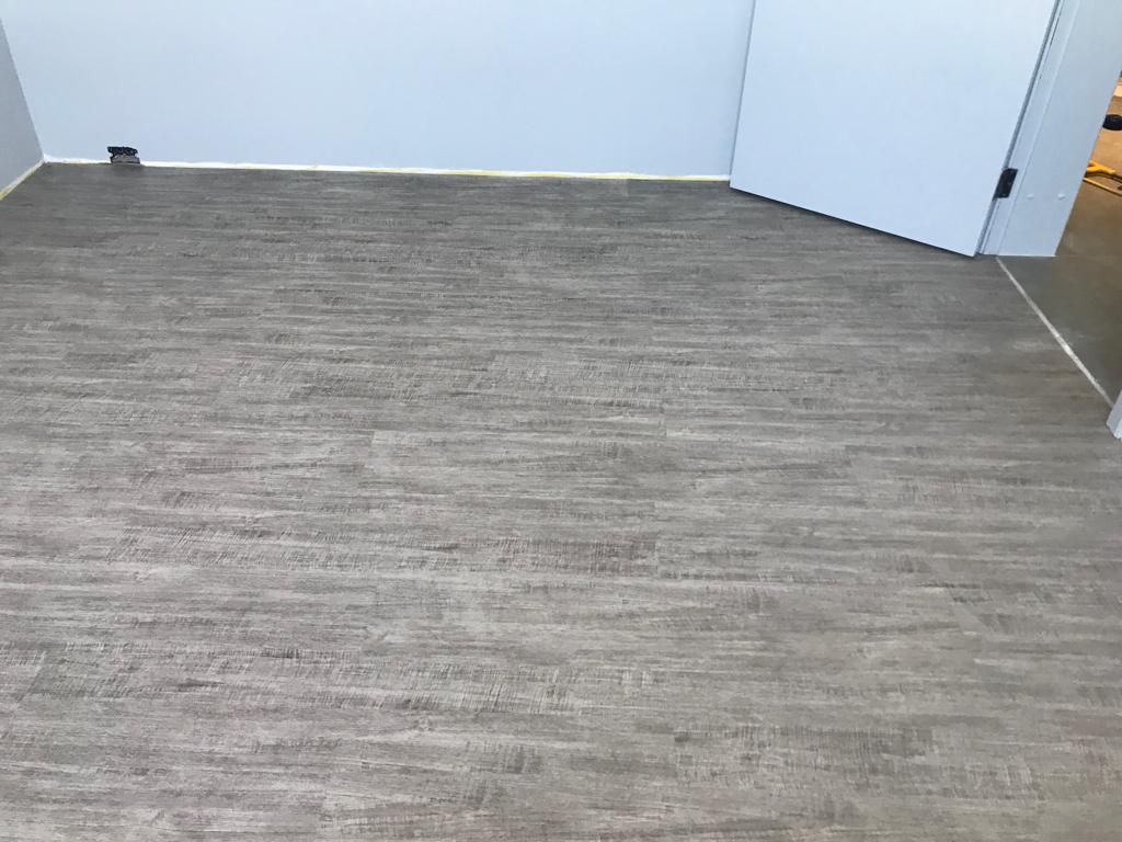 Piso de PVC - Carvalho Málaga
