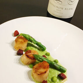 Hokkaido Scallop, Pea Puree, Asparagus & Chorizo