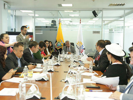 Comisión prepara informe para que Ecuador abandone la Unasur