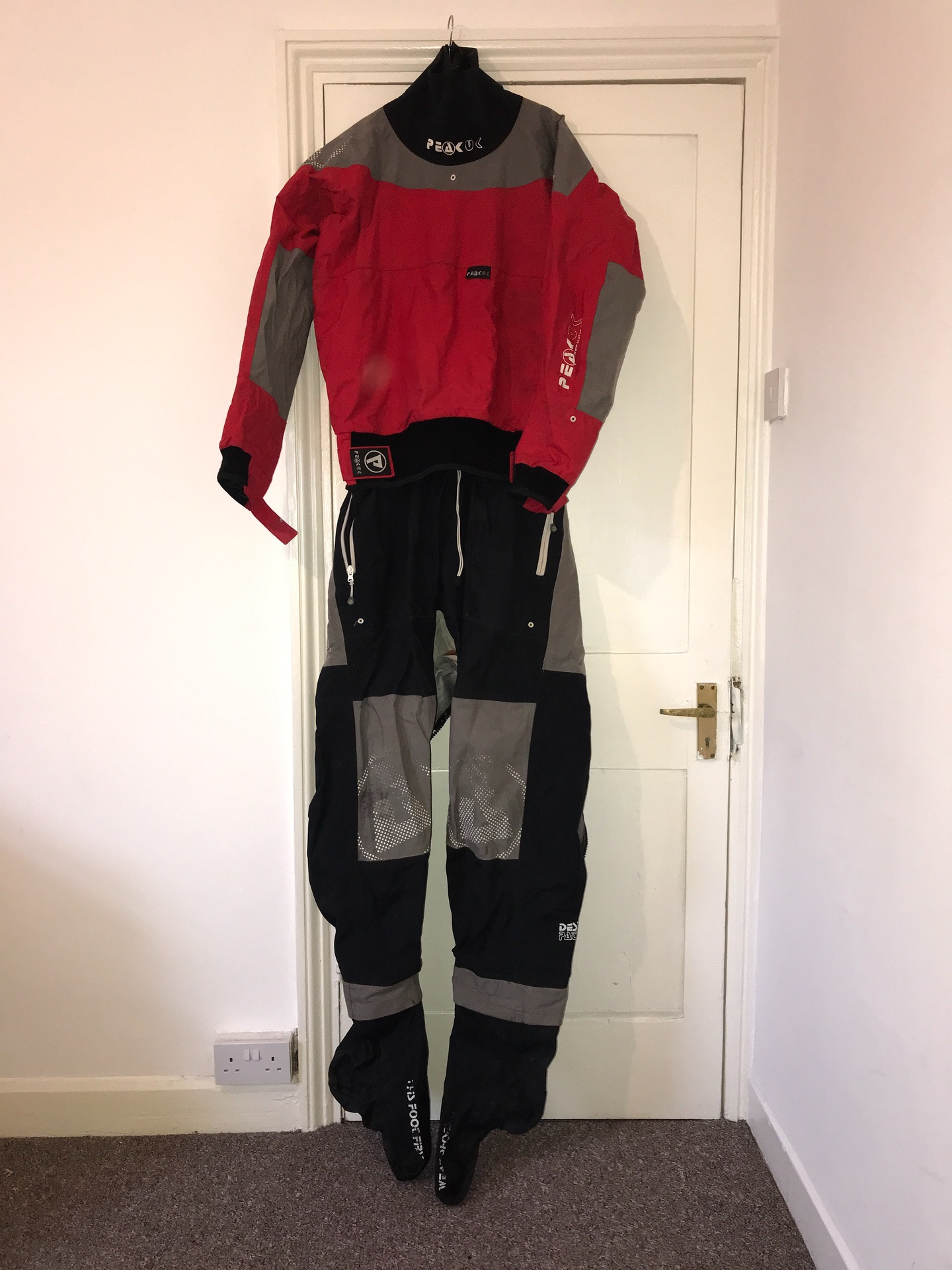 Men’s Drysuit (L) & Dry Cag (XL) for sale content media