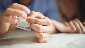 El uso correcto del preservativo, fundamental en la prevención de infecciones de transmisión sexual