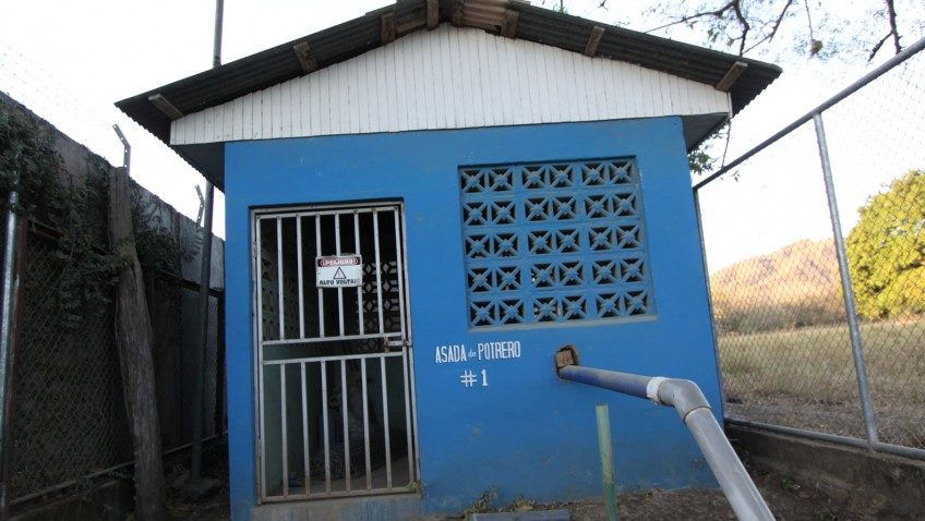 Existen 1.500 operadores locales de sistemas de acueductos.