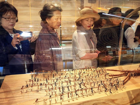 화순 국화향연, 김관철 작가 ‘개미 목공예’ 전시 ‘화제’