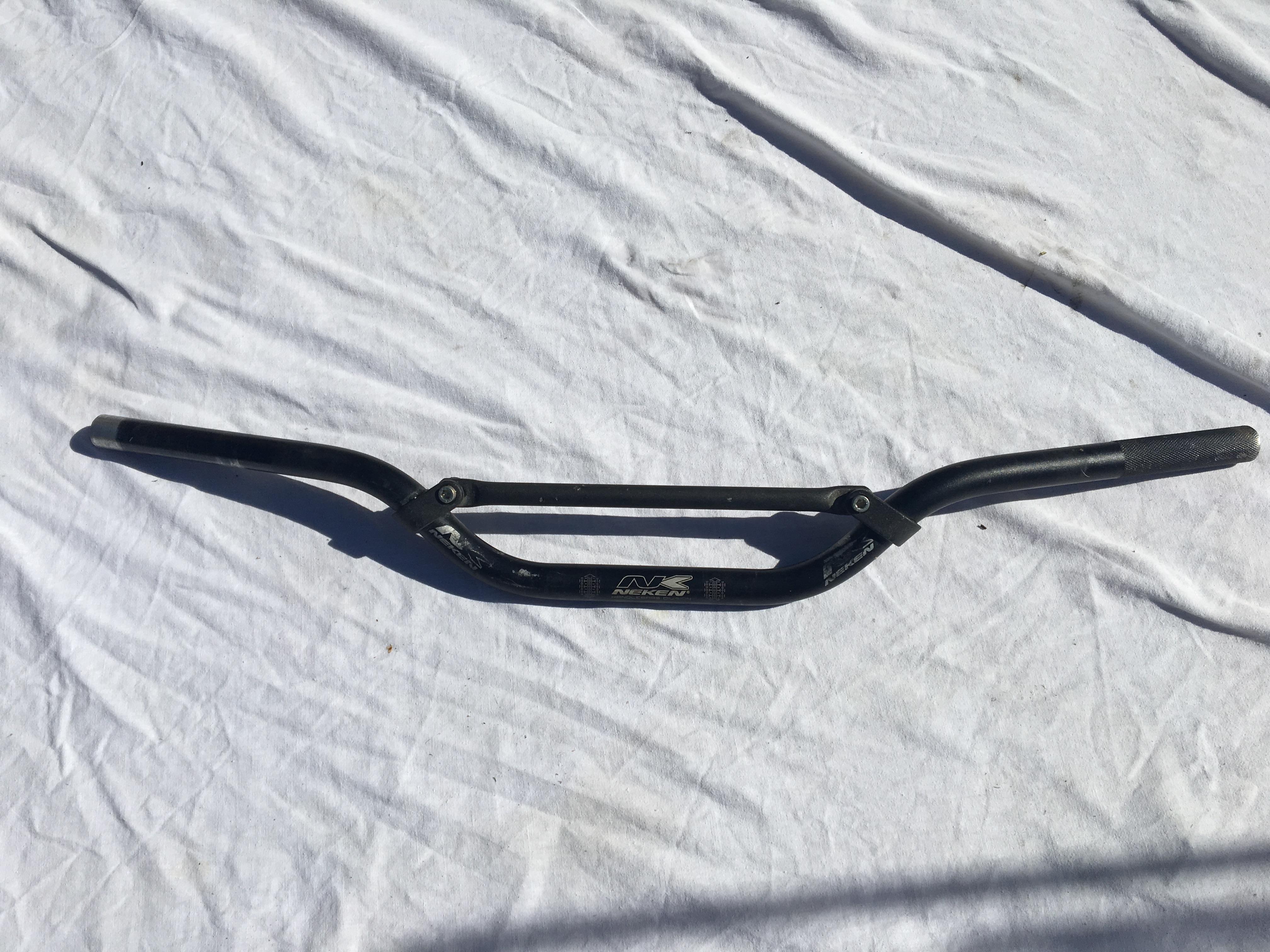 Guidon NEKEN 72 cm ( pour modèle 65 -85) 40€ 0679187282 content media