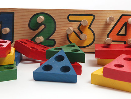 Achieving coherence in a level-less limbo