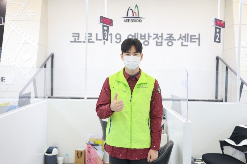 SUHO is officially discharged from the military! content media