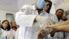 Cuba abandona programa Mais Médicos no Brasil após ameaças de Bolsonaro