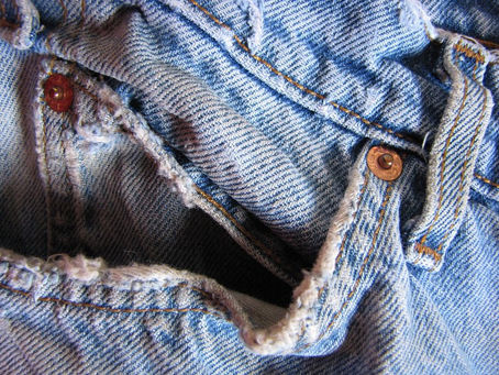 Cut-off jeans at the golf club