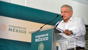 Empleado de refresquera asesora a AMLO para resolver desabasto medicamentos 