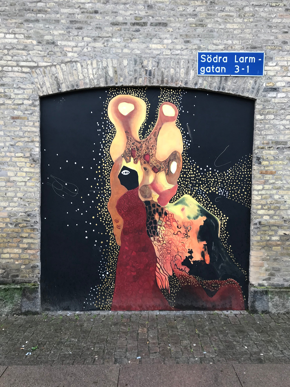 Looking for Street Art? Street Art Cities is a community devoted to find all Murals, Graffitti and Street Art over the World. Sticks & Spoons is a Street Art Hunter in Gothenburg, Sweden! Follow us for more Street Art articles on our Food and Travel Blog or follow us on Street Art Cities!