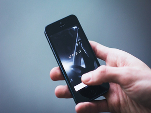¿QUIÉN RESPONDE EN LOS ACCIDENTES CAUSADOS EN USO DE LA PLATAFORMA DE “UBER”?