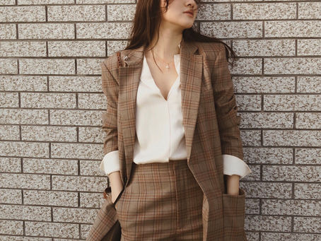 春季穿搭｜ 80年代風潮：墊肩西裝外套重回舞台。